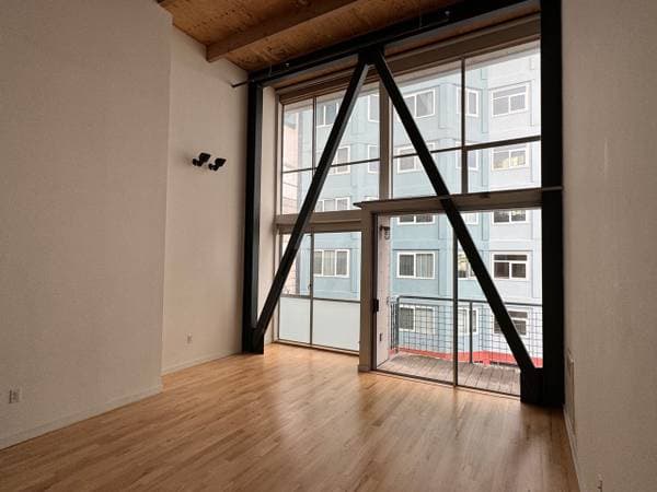1BR/1BA Loft on Folsom St · San Francisco photo 1