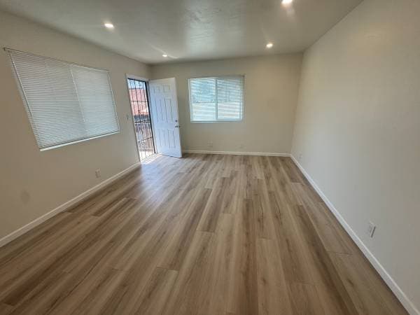 3BR/1BA Apartment · Oakland photo 3