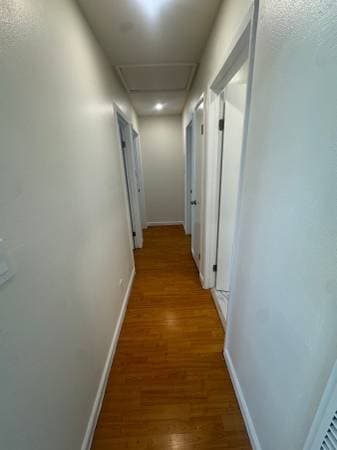 3BR/1BA Apartment · Oakland photo 5