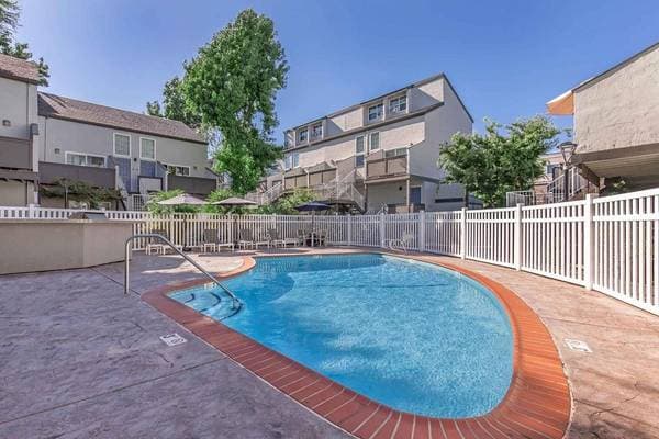 1BR/1BA Apartment on Contra Costa Boulevard · Pleasant Hill photo 1
