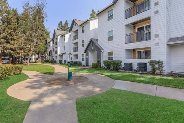 2BR/1BA Apartment on North Milpitas Boulevard · Milpitas photo 1