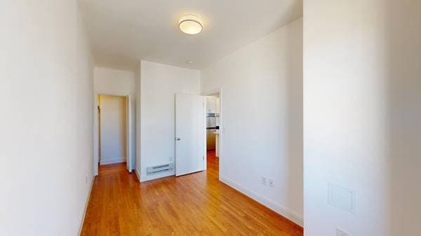 1BR/1BA Apartment on California St · San Francisco photo 5