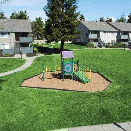 2BR/2BA Apartment on Paseo Padre Pkwy · Fremont photo 3