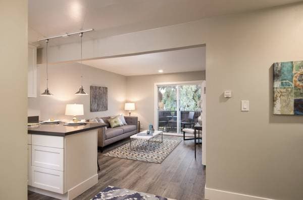 2BR/2BA Apartment on Harder Rd. · Hayward photo 5