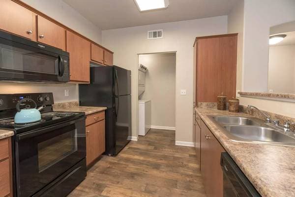 1BR/1BA Apartment on Valle Vista Ave · Vallejo photo 3