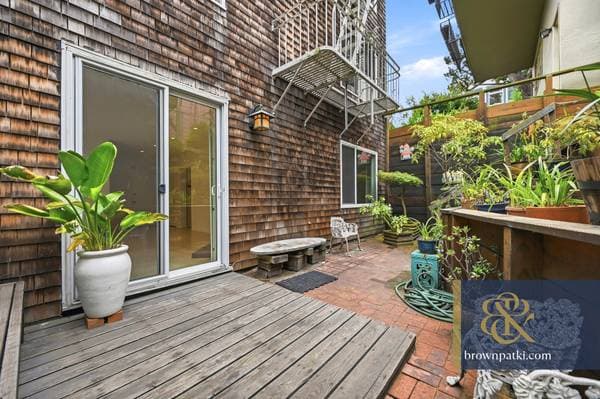 1BR/1BA Apartment on Bret Harte Terrace · San Francisco photo 2