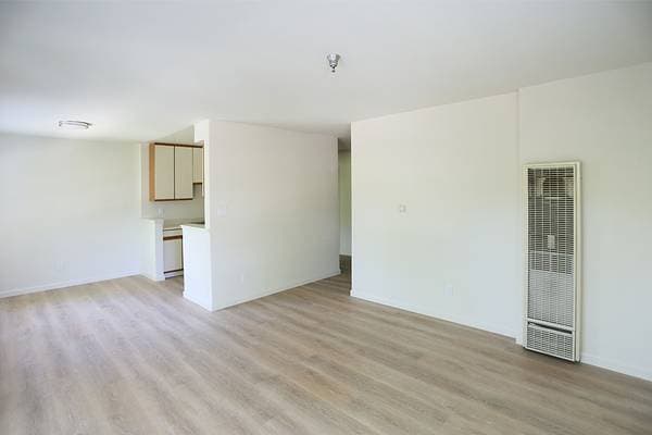 2BR/2BA Apartment · Oakland photo 5