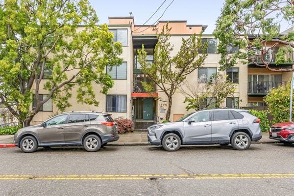 1BR/1BA Apartment · Berkeley photo 1