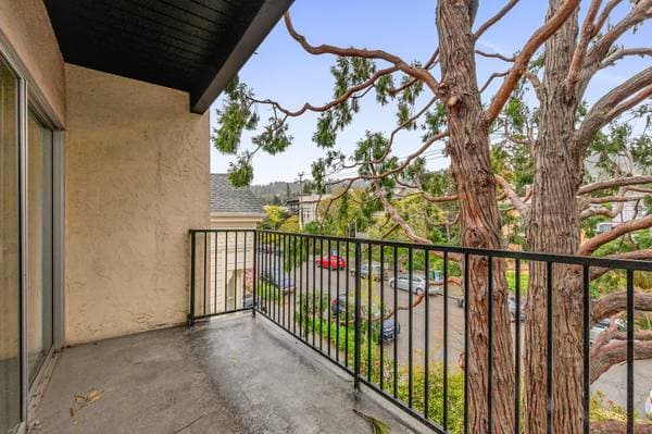 1BR/1BA Apartment · Berkeley photo 3