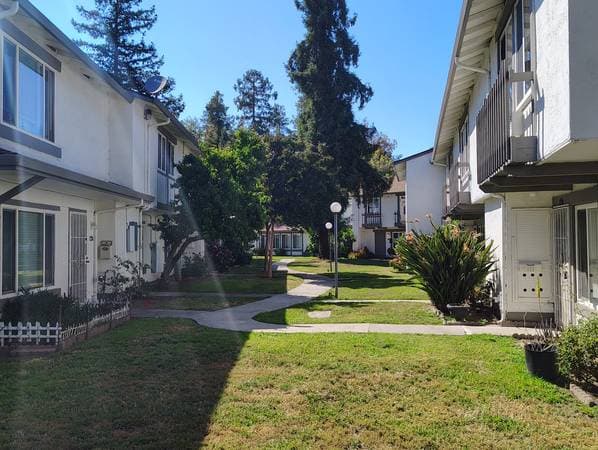 3BR/2BA Townhouse on Escazu Ct · San Jose photo 2