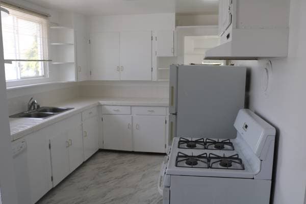 2BR/1BA Apartment on 45th St. · Oakland photo 2
