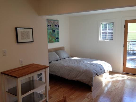 0BR/1BA In Law Adu on Delaware St · Berkeley photo 4