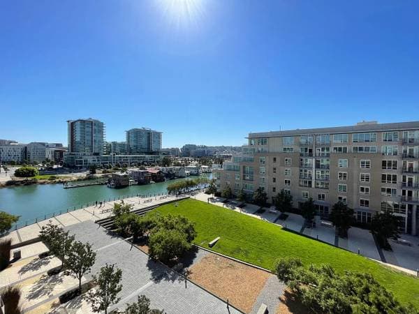 2BR/2BA Apartment · San Francisco photo 1