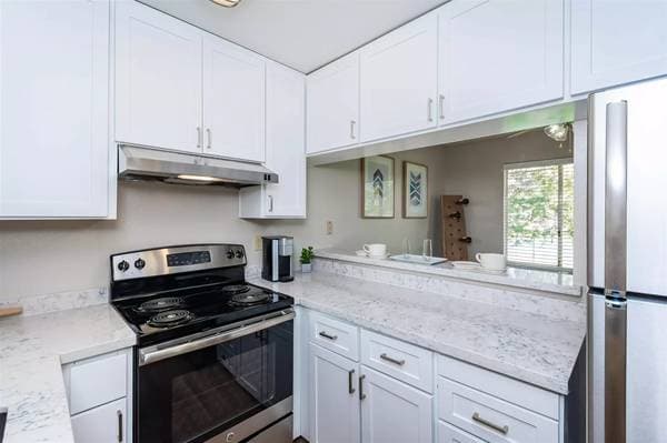 2BR/1BA Townhouse on Lakeville Cir · Petaluma photo 4