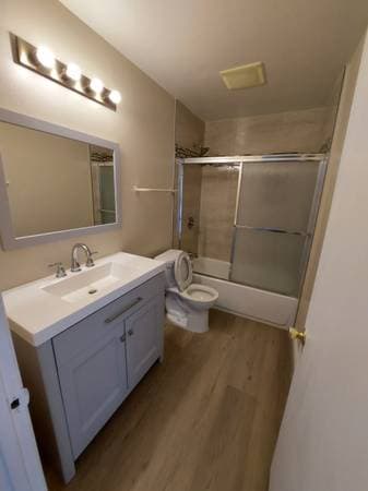 3BR/2BA Apartment on Williamsburg · Campbell photo 5