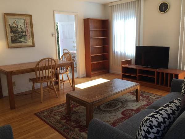 1BR/1BA Apartment · Stanford photo 3