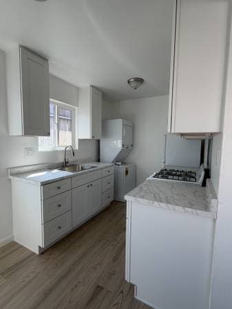 2BR/1BA Duplex on Chery Street · Oakland photo 1