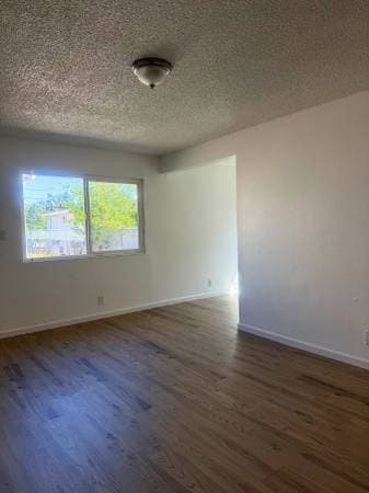 2BR/1BA Duplex on Chery Street · Oakland photo 5