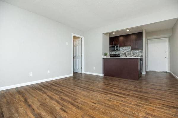 2BR/1BA Apartment on Stokes Street · San Jose photo 4