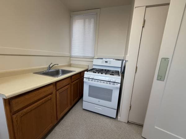 0BR/1BA Apartment on Mission St · Daly City photo 5