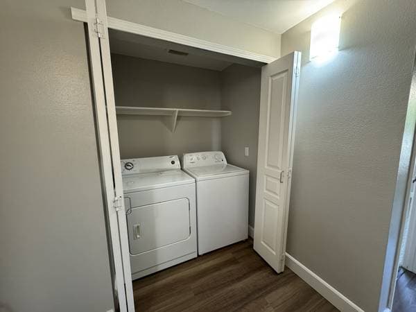 2BR/2BA Apartment on Round Barn Blvd · Santa Rosa photo 5