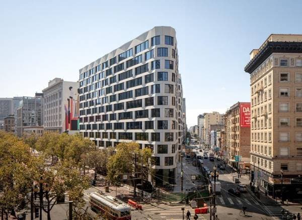 0BR/1BA Condo on Market Street · San Francisco photo 5