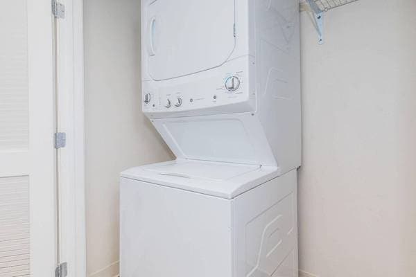 1BR/1BA Apartment on Schmidt Lane · El Cerrito photo 5