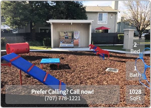2BR/1BA Townhouse on Lakeville Cir · Petaluma photo 2