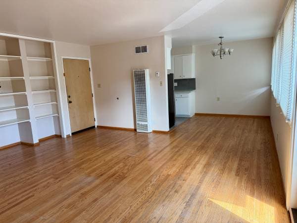 2BR/1BA Apartment · Oakland photo 3