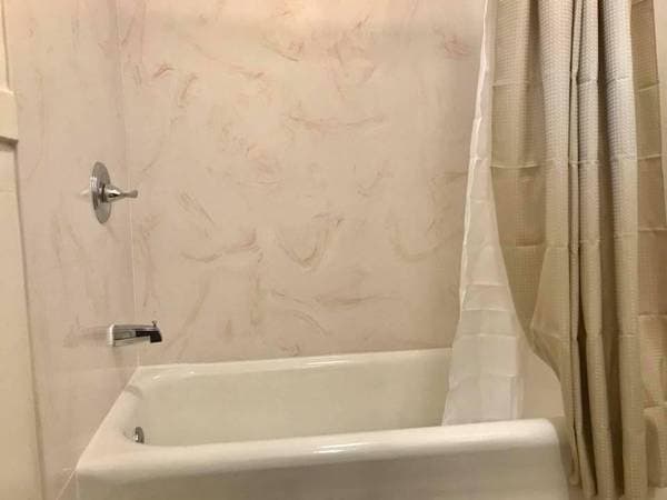 4BR/2BA Apartment on 53rd St · Oakland photo 5