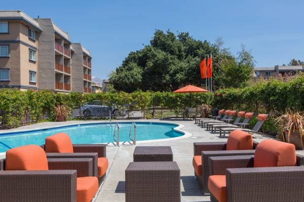 Apartments on Fremont Blvd · Fremont photo 2