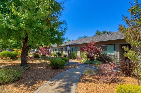2BR/1BA Apartment on Parkhurst Dr · Santa Rosa photo 1