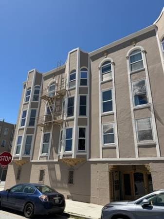 0BR/1BA Apartment on Bay St · San Francisco photo 1