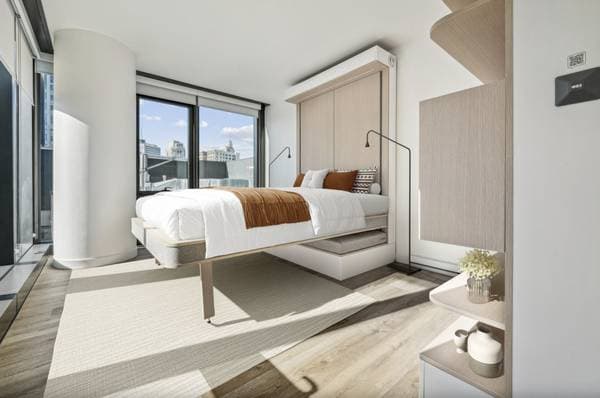 4BR/2BA Apartment on Broadway · Oakland photo 2