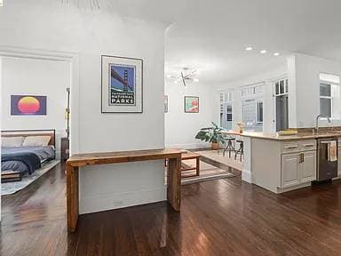 Condos on Francisco St Apt 2 · San Francisco photo 1