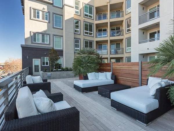 0BR/1BA Apartment on Golden Gate · Dublin photo 2