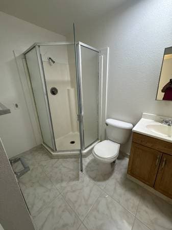 1BR/1BA Apartment · Oakland photo 3