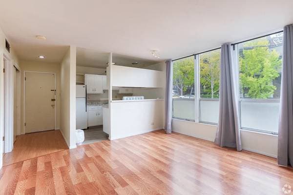 2BR/1BA Apartment · Berkeley photo 1