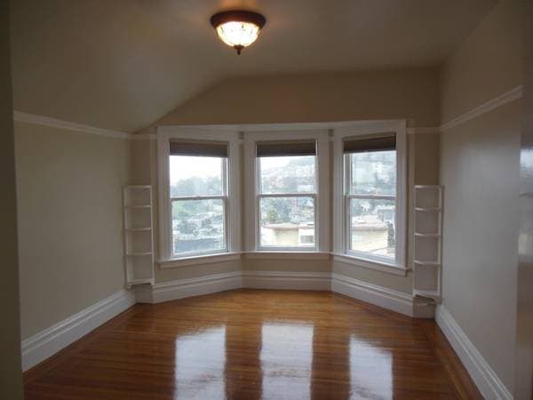 2BR/1BA Flat on Saturn St · San Francisco photo 5