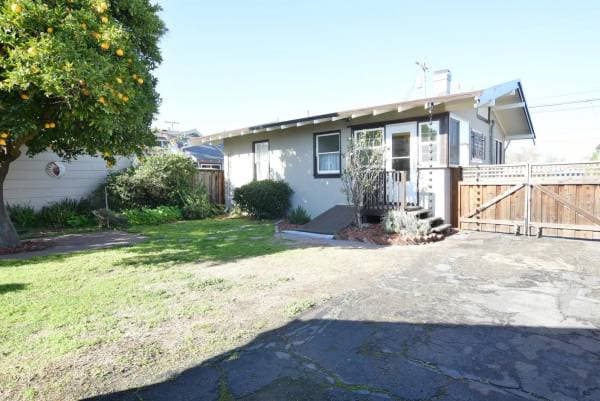 2BR/1BA Single Family House · San Jose photo 2