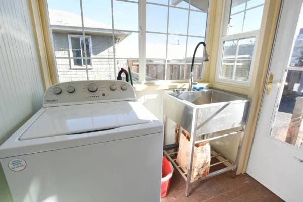 2BR/1BA Single Family House · San Jose photo 5