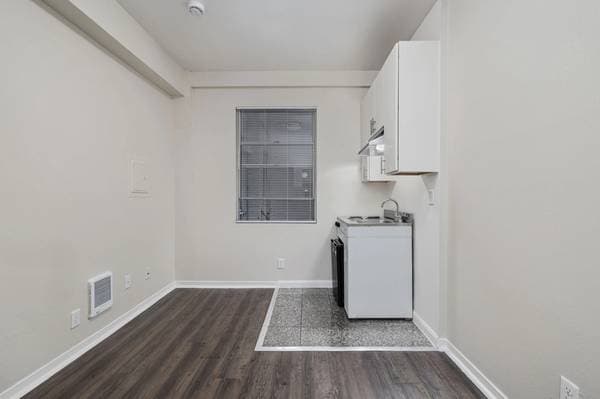 839 LEAVENWORTH Apartment photo 2