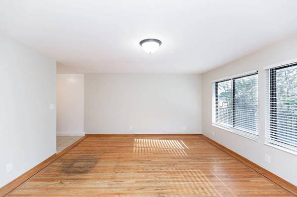 Fantastic Noe Location! 2br/1ba Garden Unit! Yard! Laundry! Rent Controlled! - Progressive photo 2