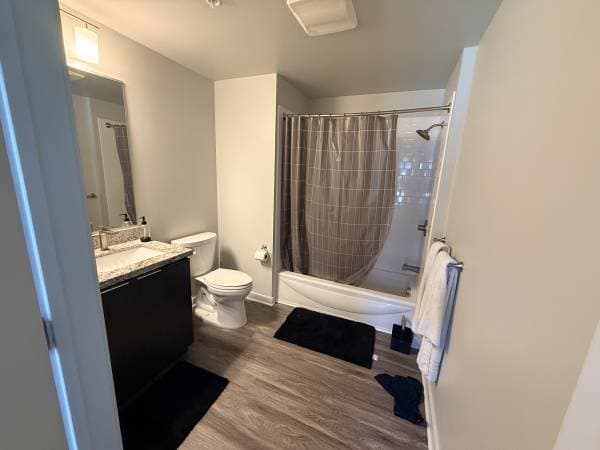 1BR/1BA Apartment on Bancroft Way · Berkeley photo 2
