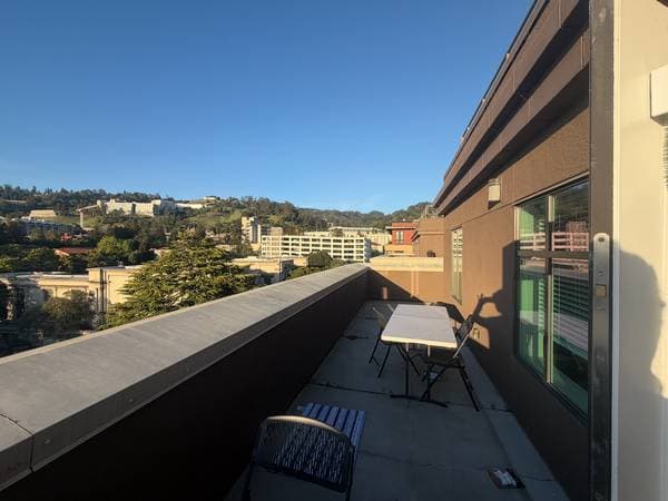 1BR/1BA Apartment on Bancroft Way · Berkeley photo 5