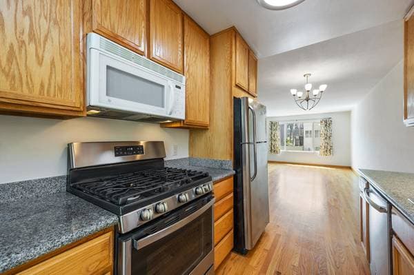 2BR/1BA Flat on Golden Gate Ave. · San Francisco photo 4