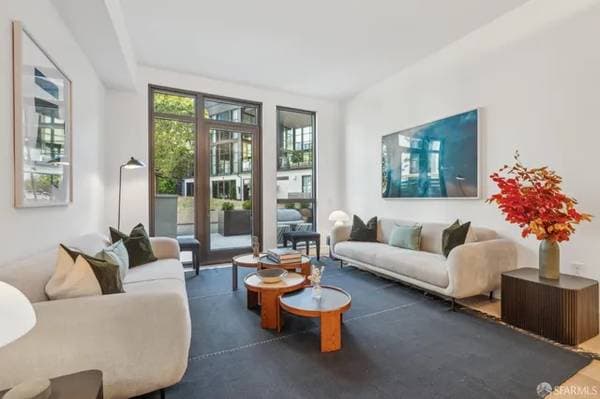 1BR/1BA Apartment on Bristol Ct · San Francisco photo 4