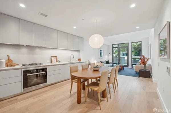 1BR/1BA Apartment on Bristol Ct · San Francisco photo 5