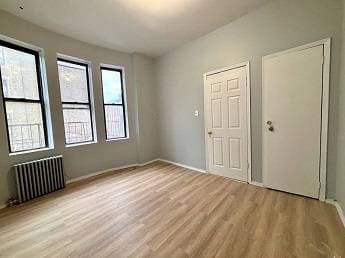 Windsor Court Apartments photo 3