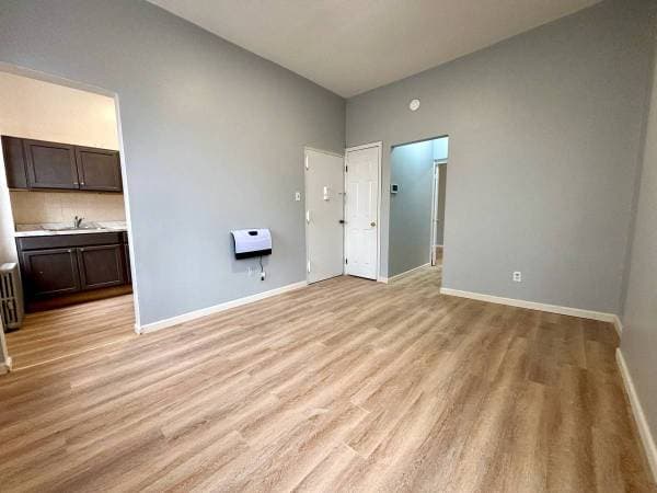 Windsor Court Apartments photo 5